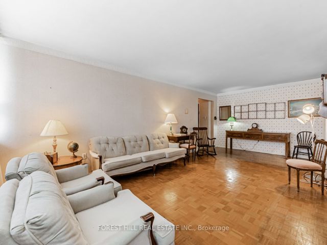 2009 - 360 Ridelle Ave