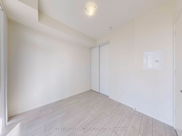 1907 - 38 Annie Craig Dr W