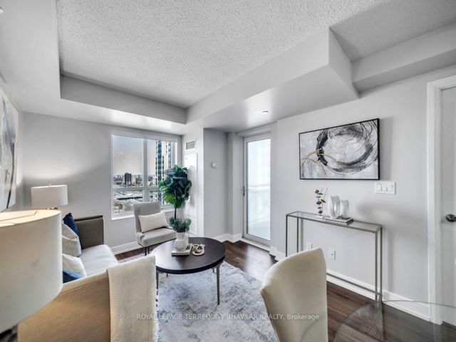2111 - 6 Eva Rd