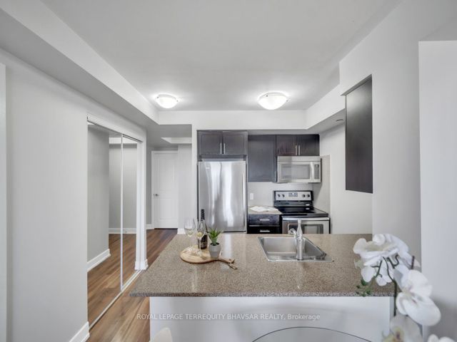 2111 - 6 Eva Rd