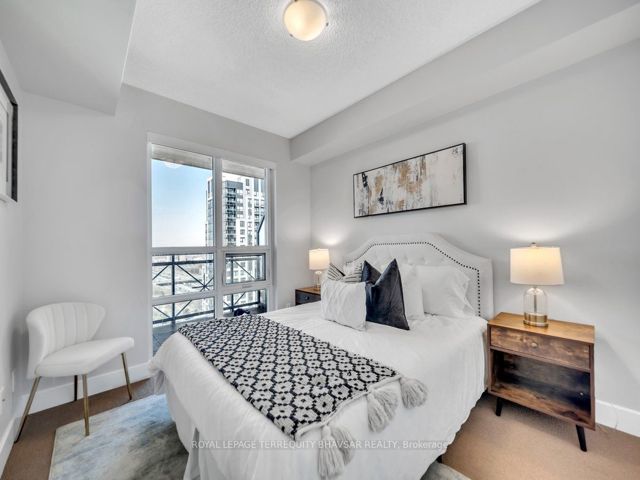 2111 - 6 Eva Rd