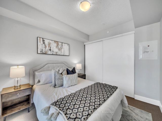 2111 - 6 Eva Rd