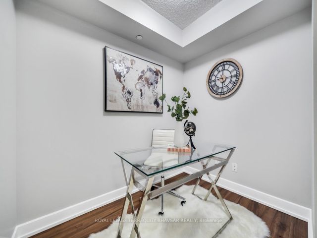 2111 - 6 Eva Rd