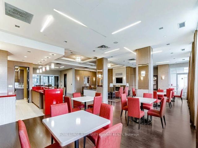 2111 - 6 Eva Rd