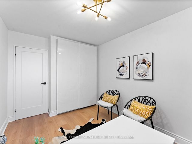 607 - 812 Burnhamthorpe Rd