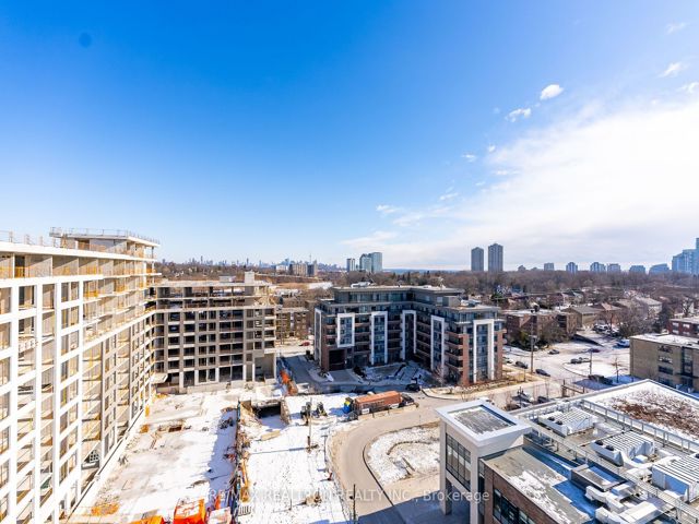 1002 - 25 Neighbourhood Lane