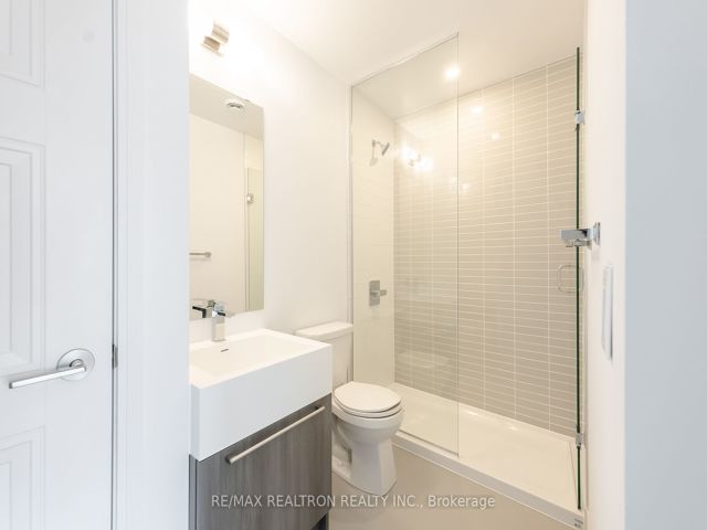 1002 - 25 Neighbourhood Lane