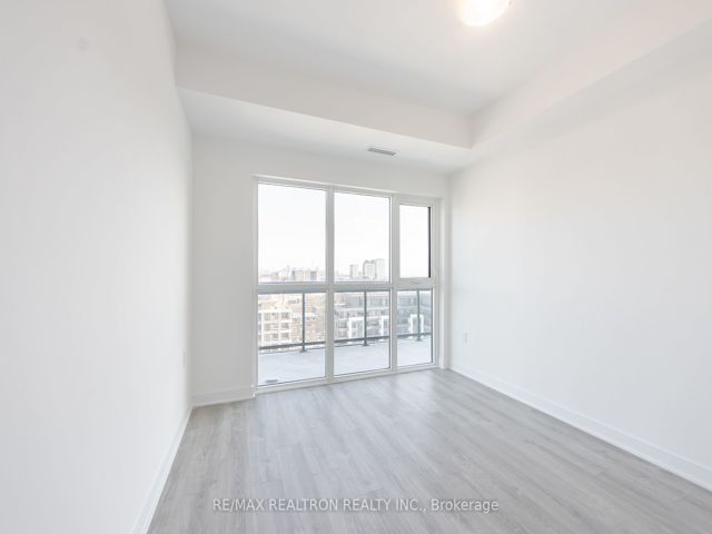 1002 - 25 Neighbourhood Lane