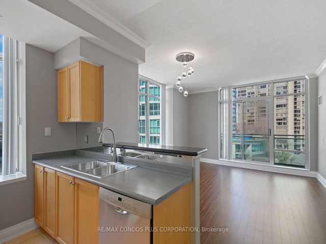 617 - 5 Marine Parade Dr