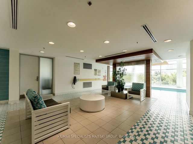 T3 - 165 Legion Rd N