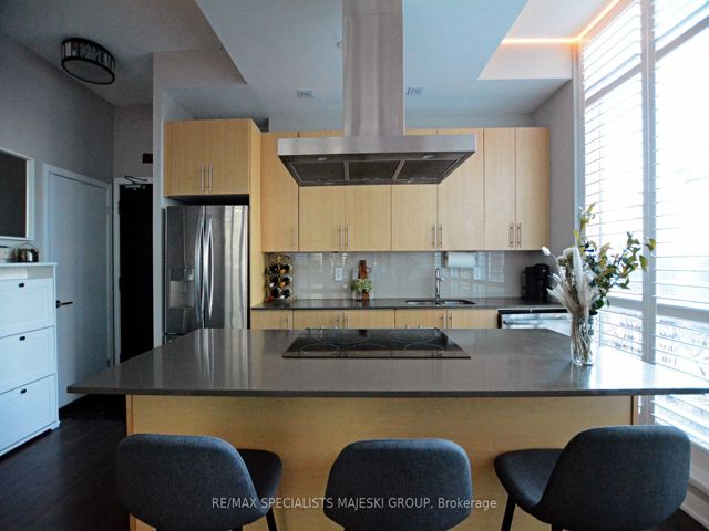 T3 - 165 Legion Rd N