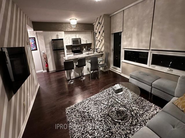 2102 - 2230 Lake Shore Blvd W
