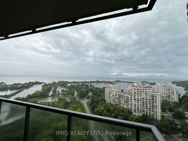 2102 - 2230 Lake Shore Blvd W