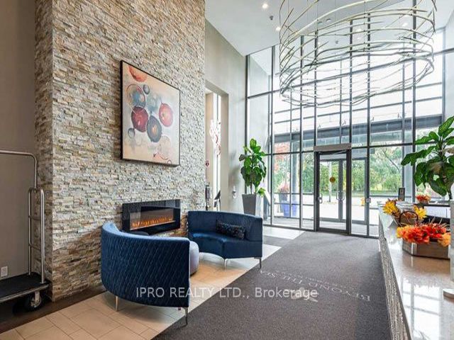 2102 - 2230 Lake Shore Blvd W