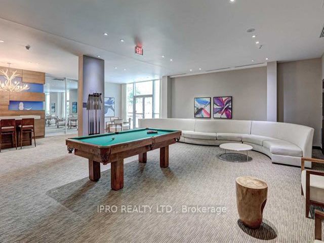 2102 - 2230 Lake Shore Blvd W