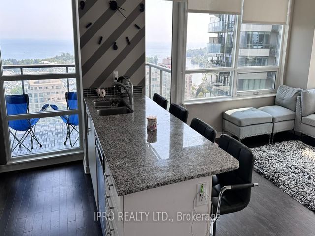 2102 - 2230 Lake Shore Blvd W