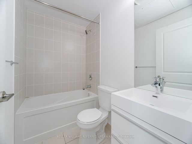 903 - 15 Zorra St