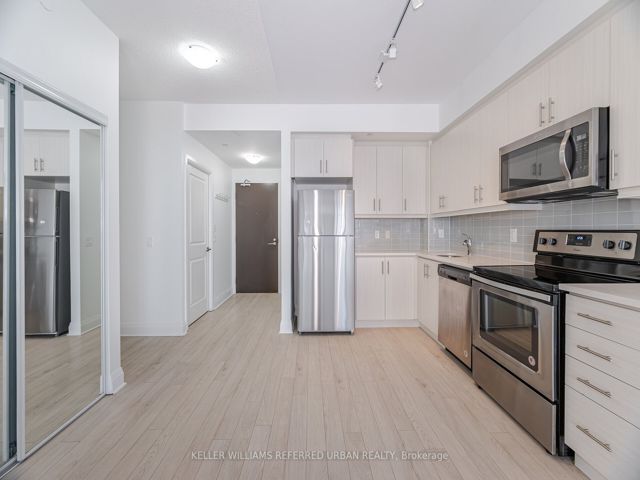 903 - 15 Zorra St