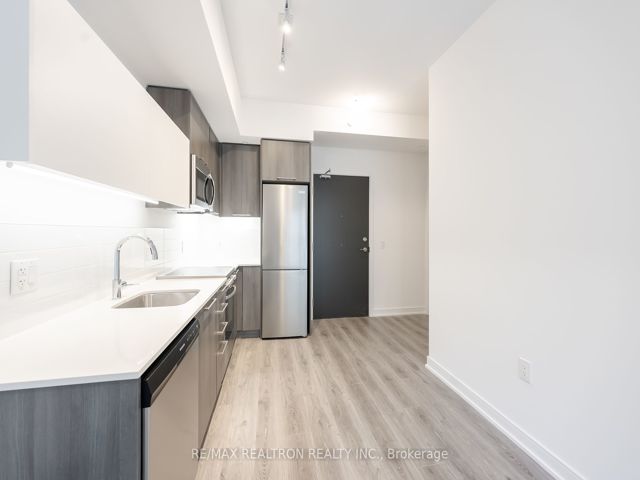 208 - 25 Neighbourhood Lane