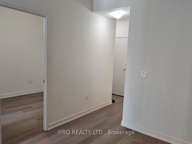 307 - 859 The Queensway