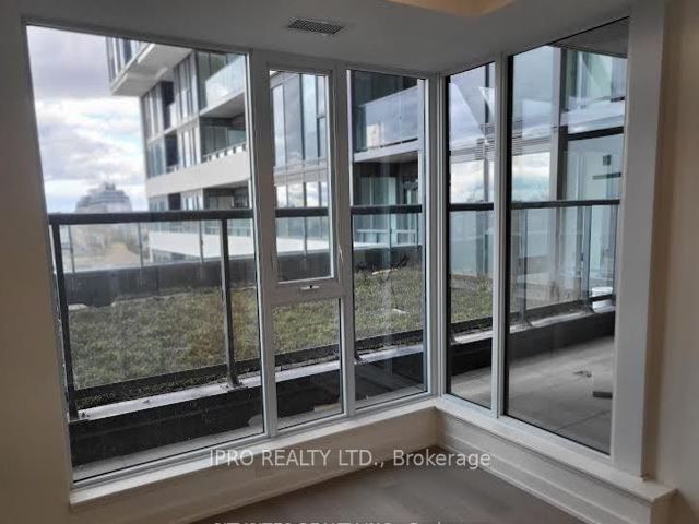 307 - 859 The Queensway