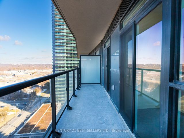 1809 - 38 Annie Craig Dr