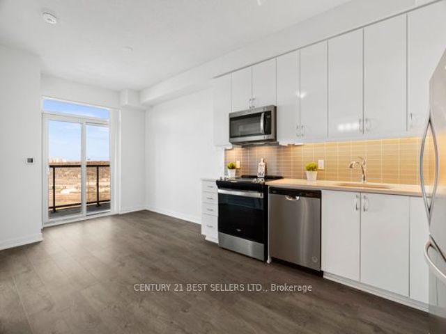 1809 - 38 Annie Craig Dr