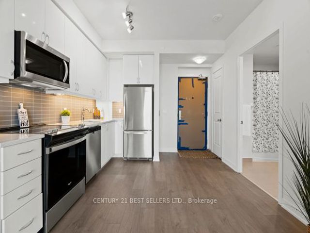 1809 - 38 Annie Craig Dr
