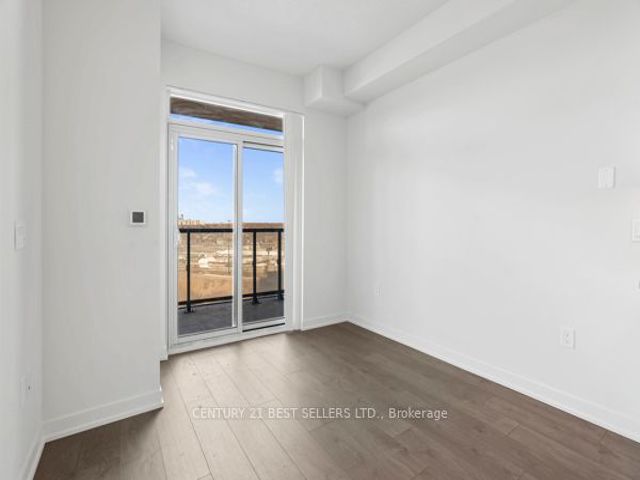 1809 - 38 Annie Craig Dr