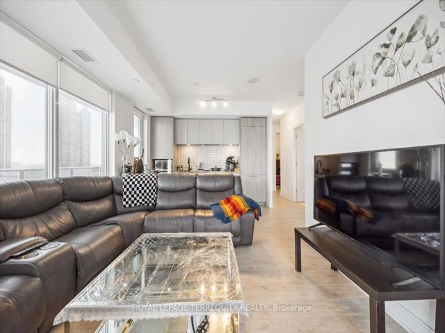 1407 - 70 Annie Craig Dr