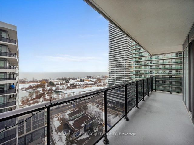 1407 - 70 Annie Craig Dr