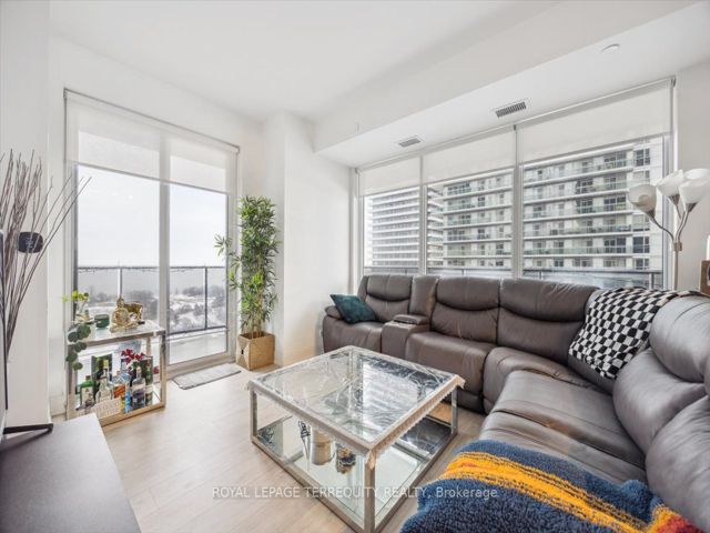 1407 - 70 Annie Craig Dr