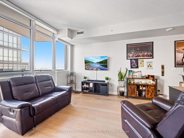 1501 - 59 Annie Craig Dr