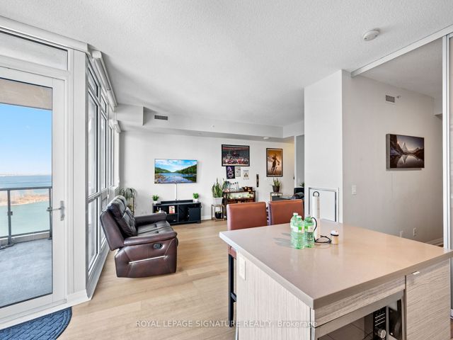 1501 - 59 Annie Craig Dr