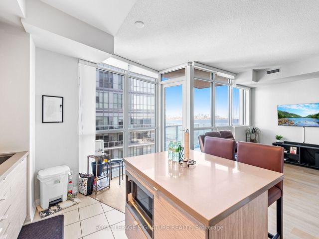 1501 - 59 Annie Craig Dr
