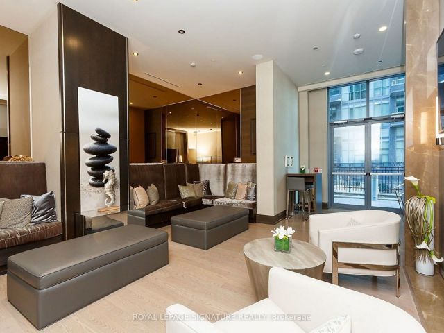 1501 - 59 Annie Craig Dr