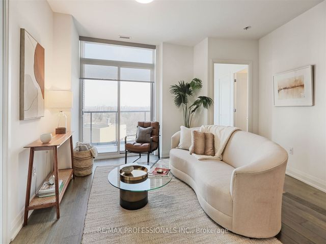 907 - 293 The Kingsway
