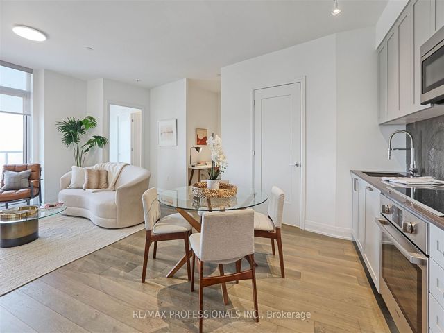 907 - 293 The Kingsway