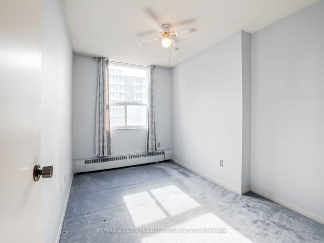 810 - 65 Southport St