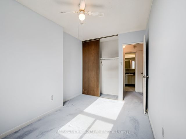 810 - 65 Southport St