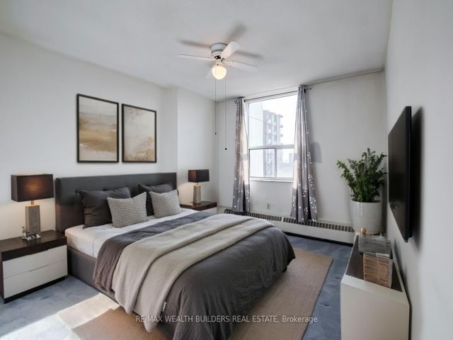 810 - 65 Southport St