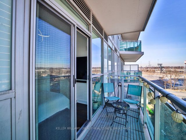 606 - 33 Shore Breeze Dr