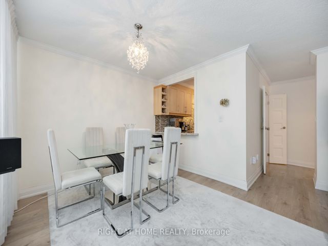 807 - 151 La Rose Ave