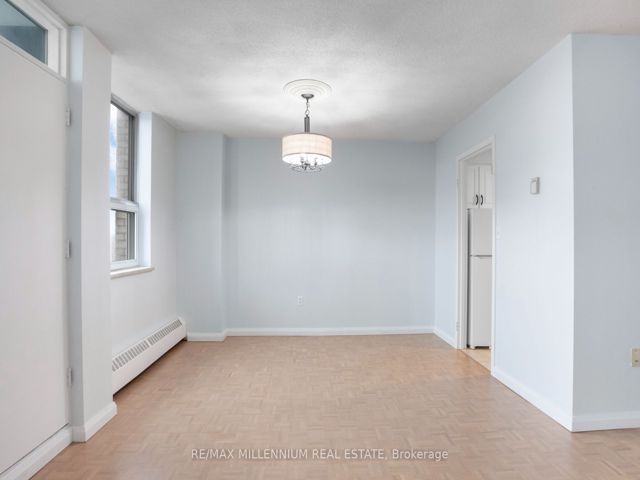 705 - 151 La Rose Ave