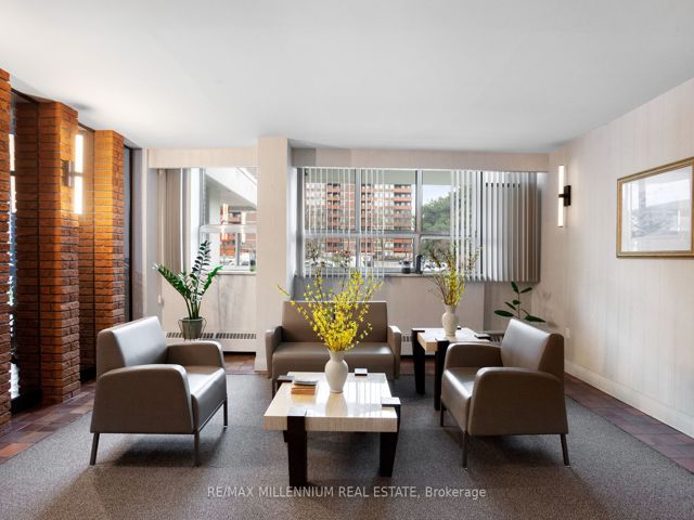 705 - 151 La Rose Ave