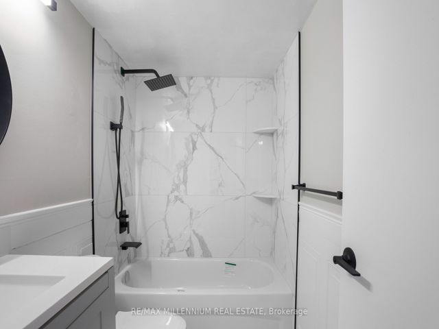 705 - 151 La Rose Ave