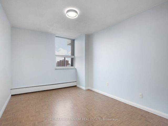 705 - 151 La Rose Ave