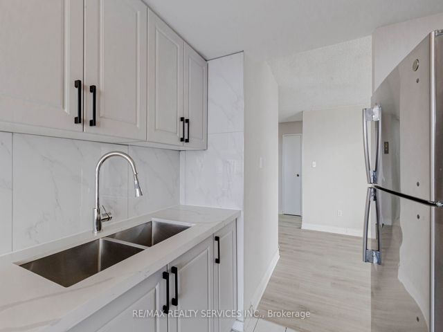 612 - 3 Rowntree Rd