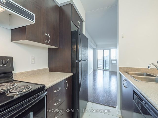 1305 - 61 Heintzman St