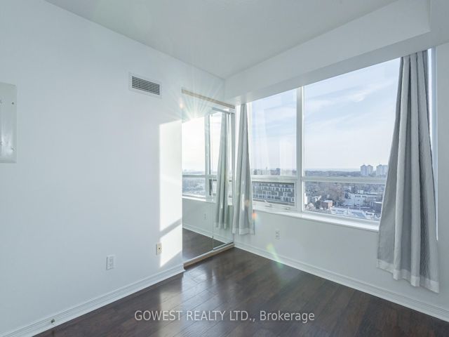 1305 - 61 Heintzman St